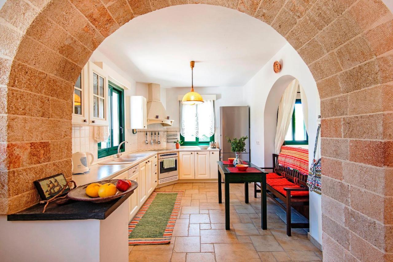 לקניה Villa Akti מראה חיצוני תמונה
